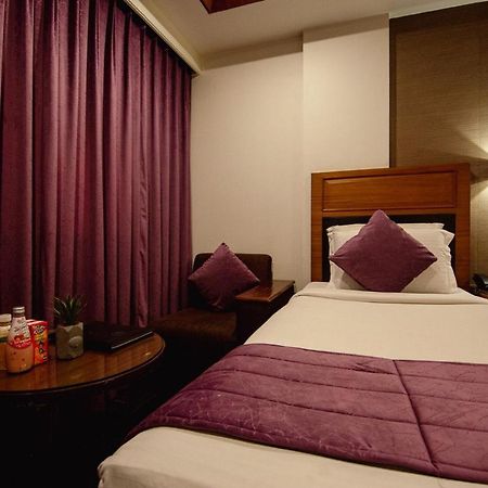 Hotel Punjab Palace Rāipur Exteriör bild